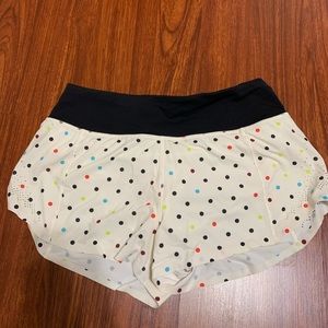 Lululemon Light As Air Short size 4